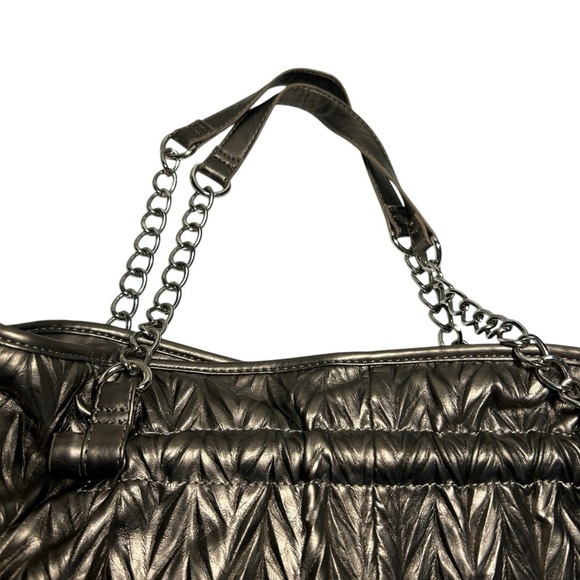 Charming Charlies Metalic Pewter Rouched Slouchy Soft Chain Detail Handles - Picture 4 of 12